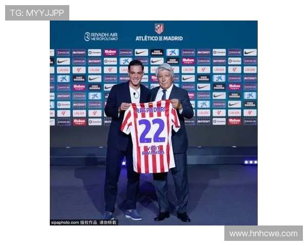 拉波尔特转会历经波折上诉获FIFA批准最终成行 拉波尔特转会历经波折上诉获FIFA批准最终成行